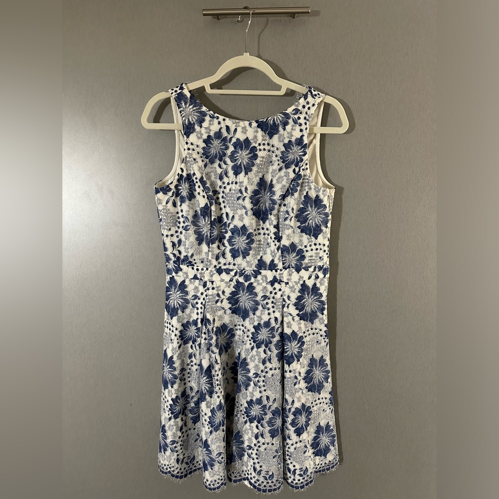 Minuet blue and white lace dress size 10